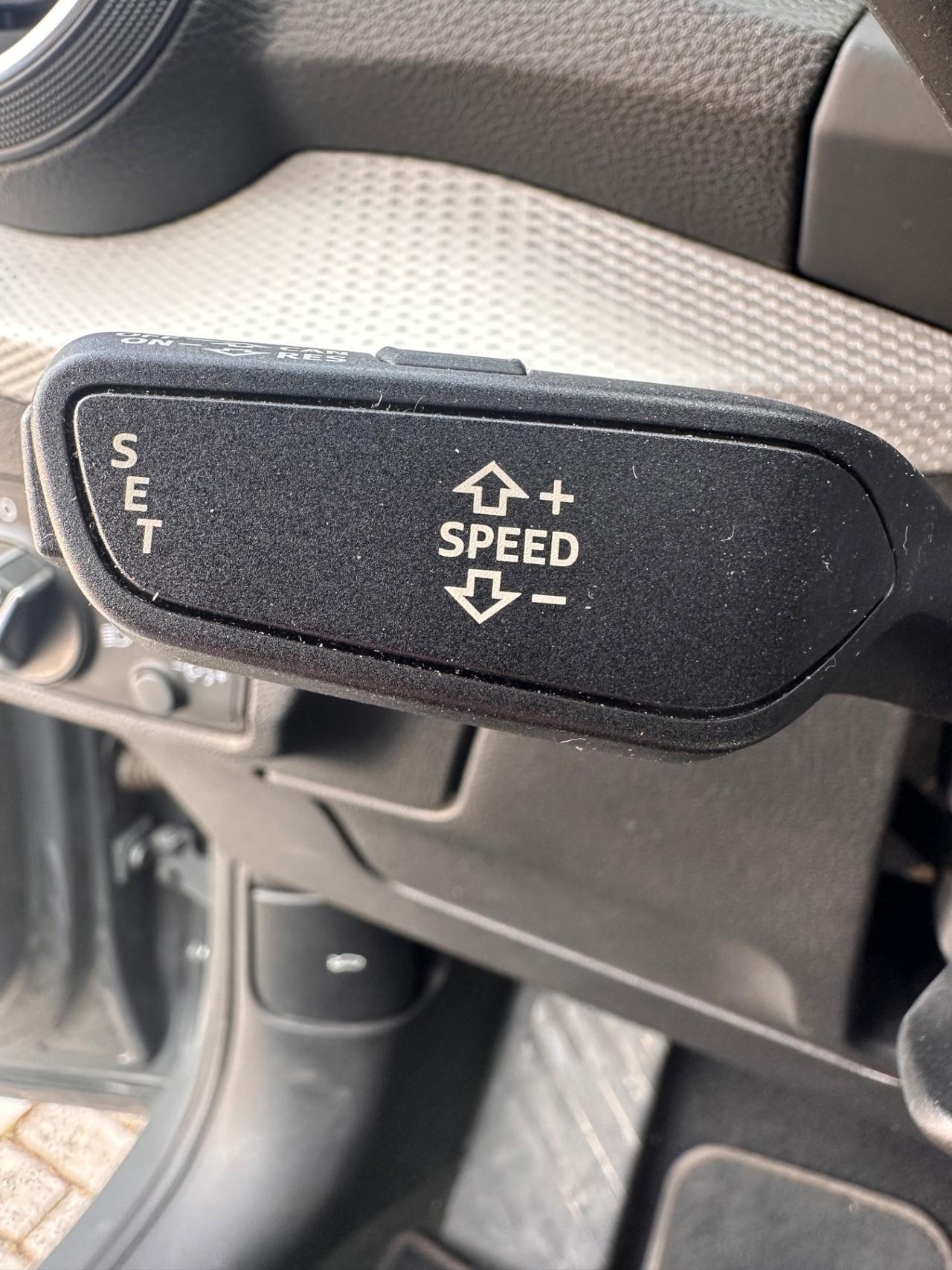 Audi Q2 30 TDI S tronic Business