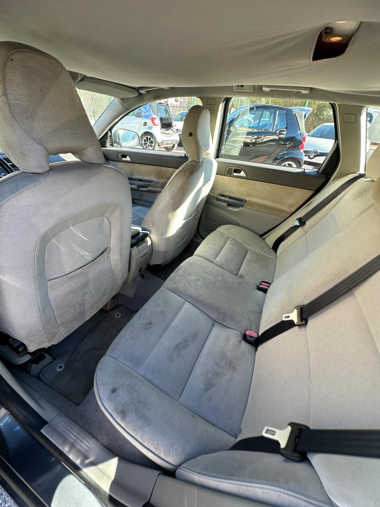 Volvo V50 D2 R-design