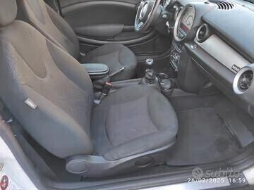 Mini 1.6 16V One (72kW)