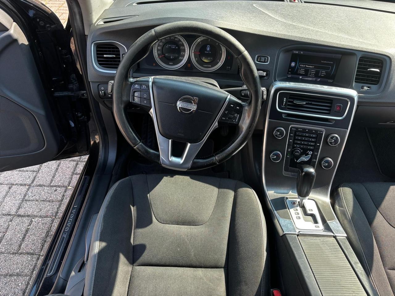 Volvo V60 D3 Geartronic Summum ..CELL 320 147 1147 WUATSAPP