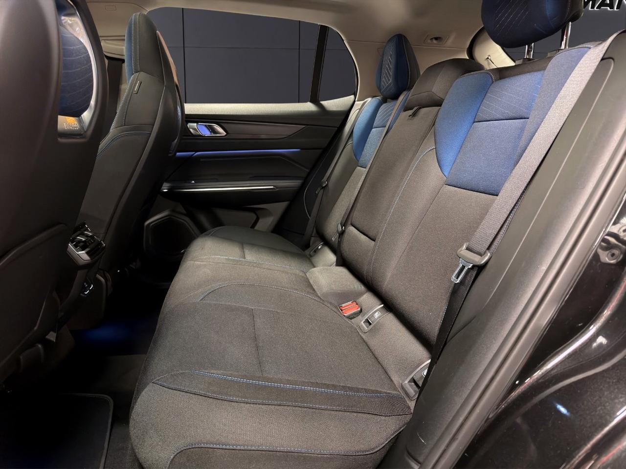 Lynk & Co 01 1.5 td phev auto