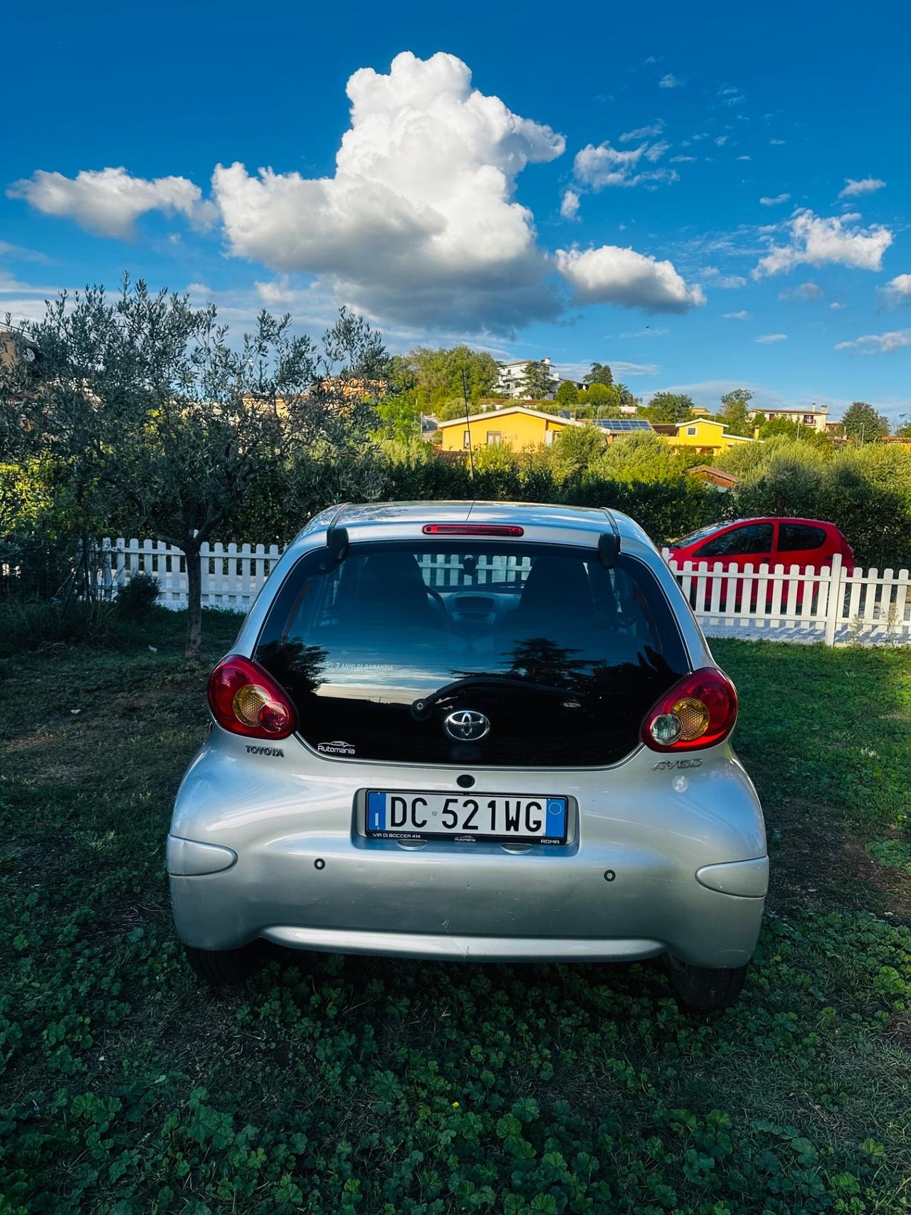 Toyota Aygo 1.0 12V VVT-i 5 porte Sol