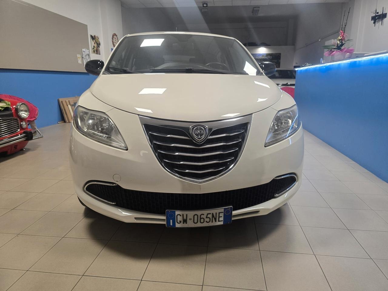 Lancia Ypsilon 1.2 69 CV 5 porte Platinum