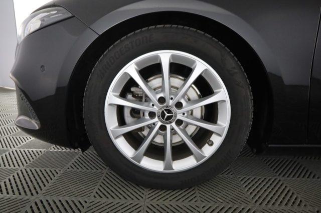 MERCEDES-BENZ A 180 A 200 d Automatic Business Extra