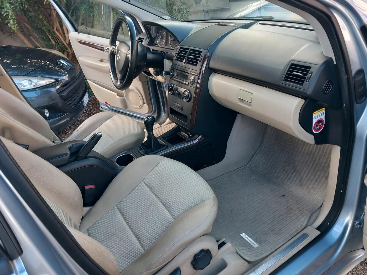 Mercedes-benz A 180 BlueEFFICIENCY Executive