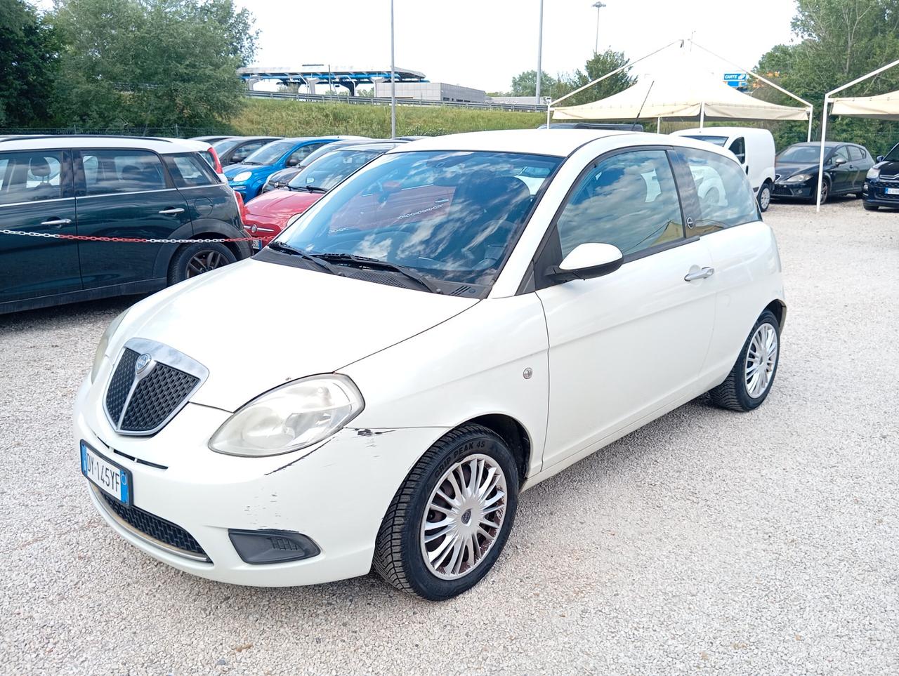 Lancia Ypsilon 1.4 Argento Ecochic GPL