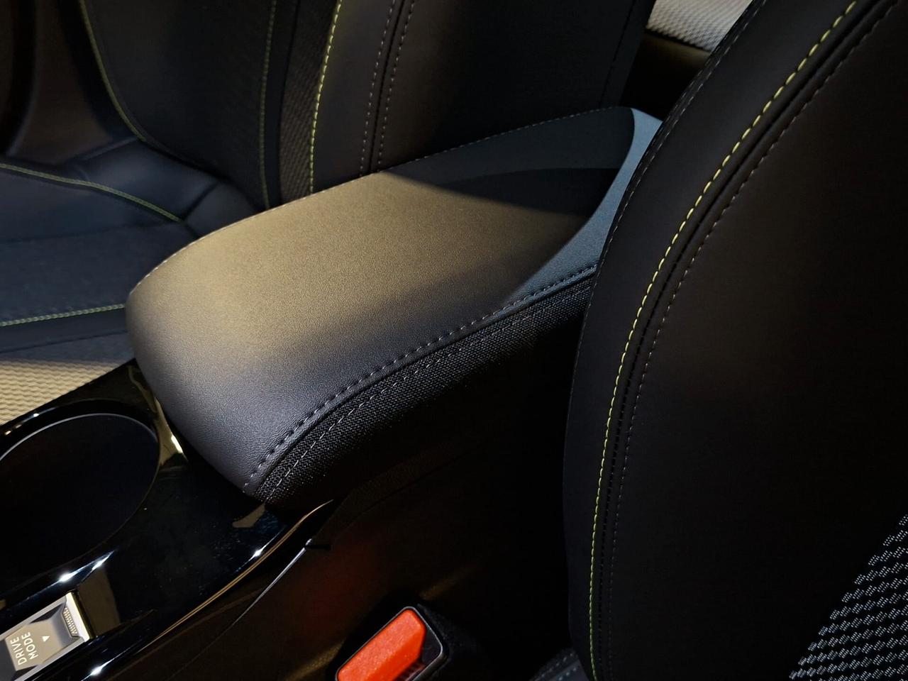 Peugeot 208 1200 mhev Hybrid 136CV GT e-DCS6 Km.0