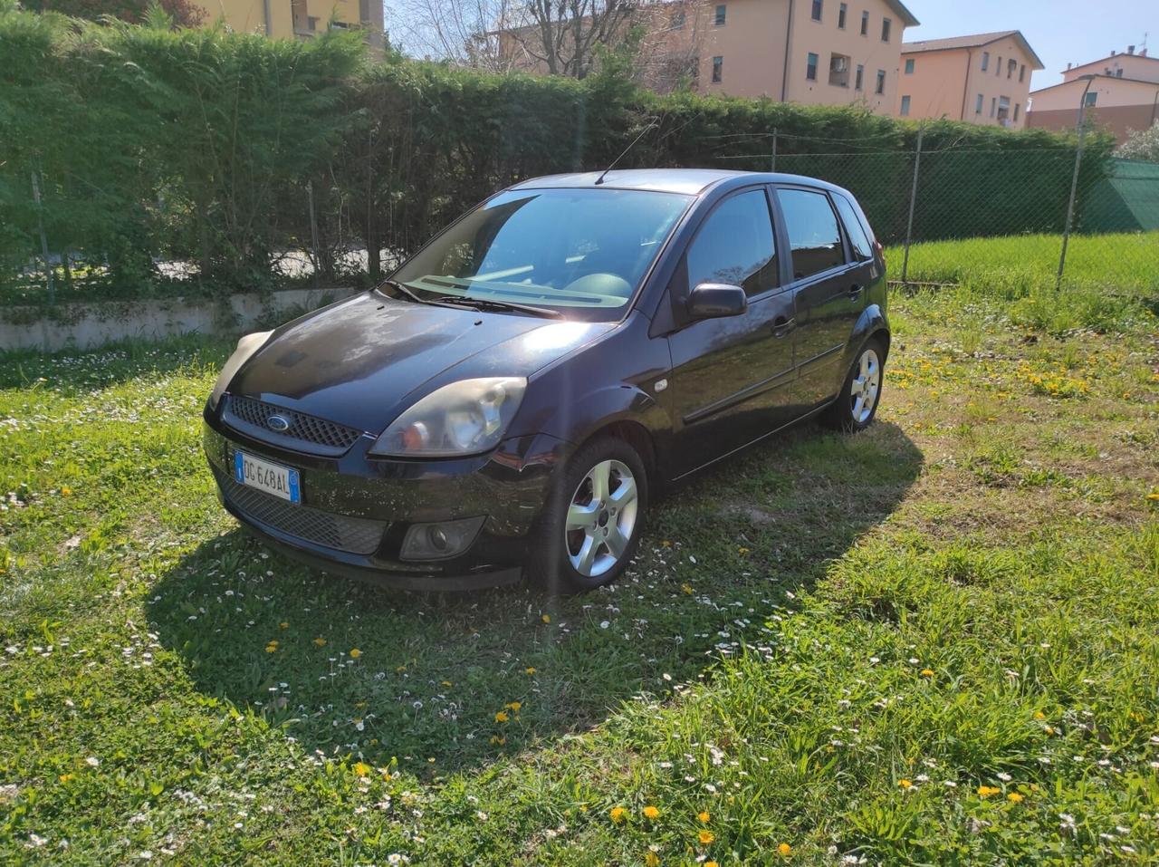 Ford Fiesta 1.2 16V 5p. Ghia GPL