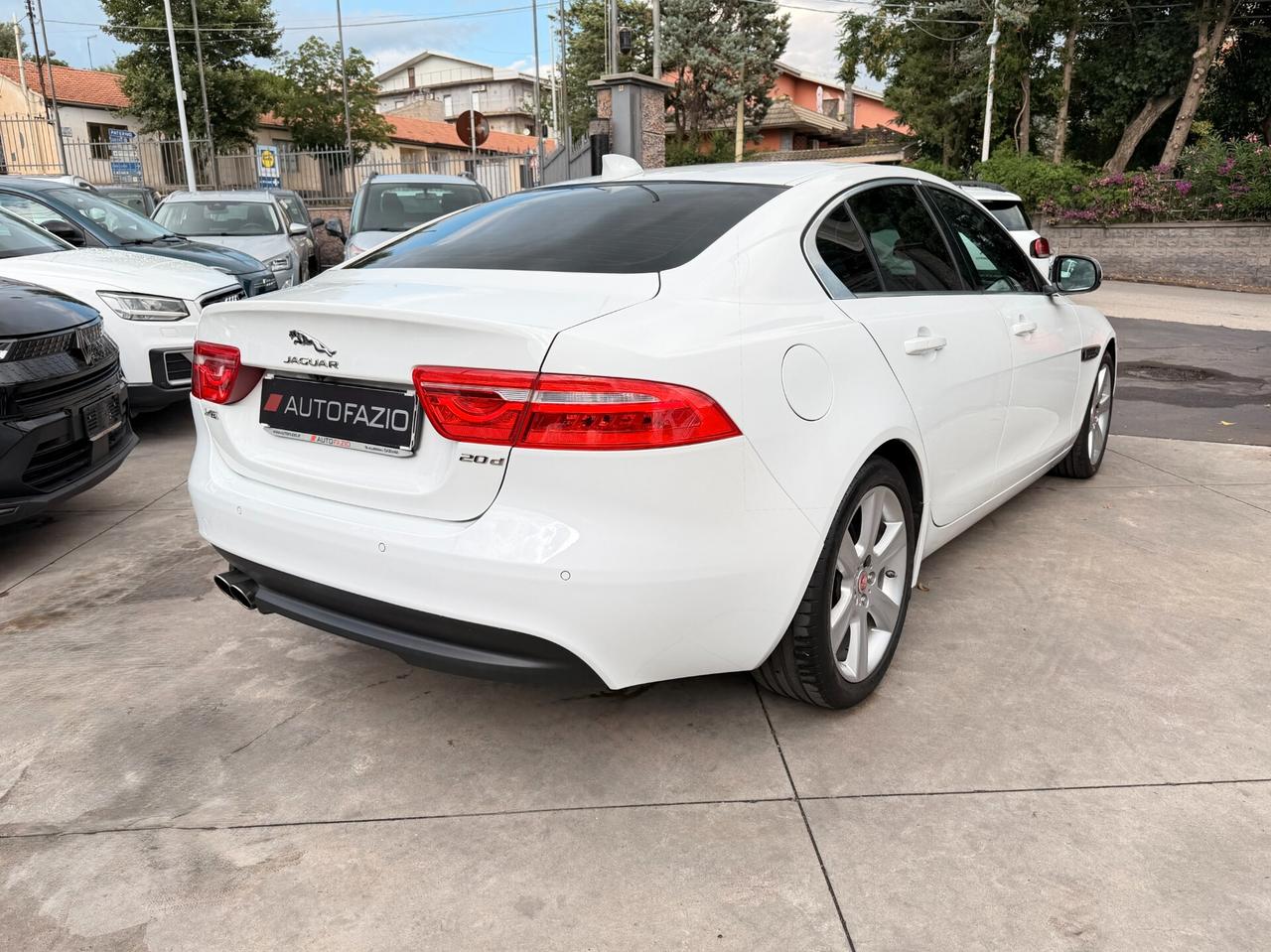 Jaguar XE 2.0 D 180 CV AWD aut. HSE