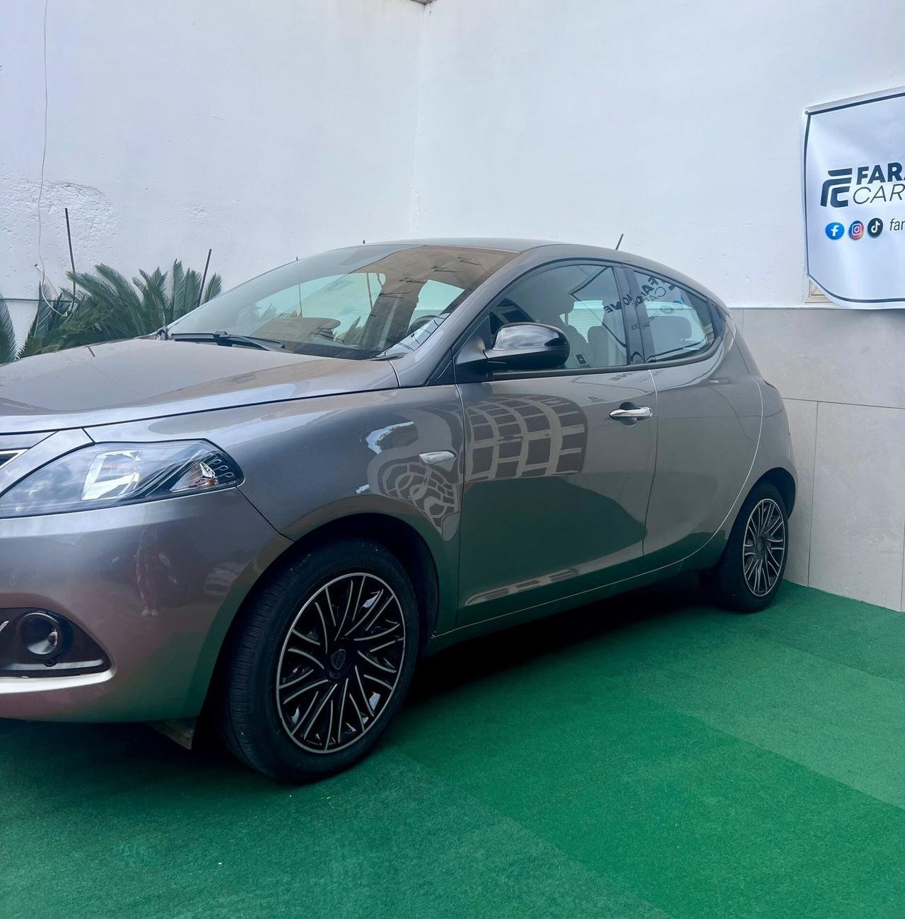 Lancia Ypsilon 1.0 FireFly 5 porte S&S Hybrid Gold Plus