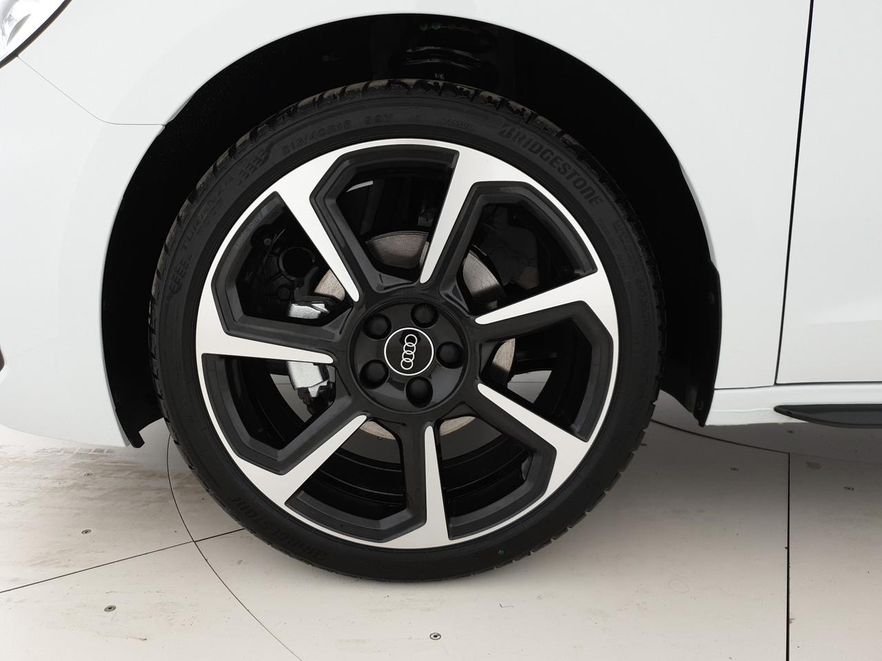 Sportback 30TFSI 116CV S tronic Identity Black