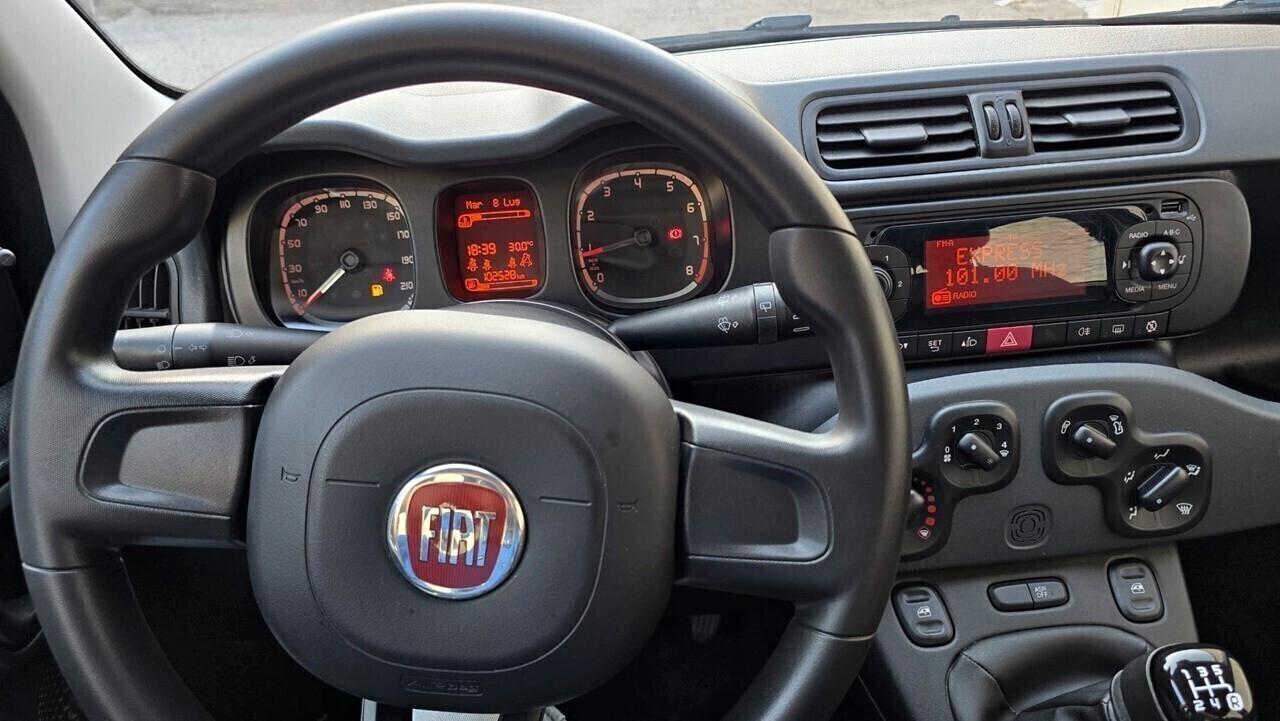 Fiat PANDA Easy 1.2 70CV