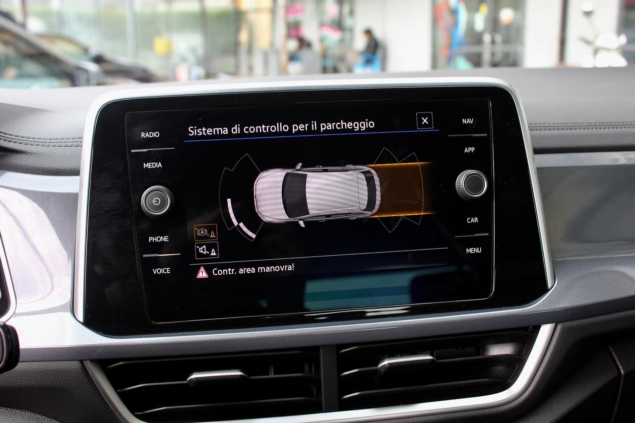 Volkswagen T-Roc 1.0 TSI Style FARI LED PERFORMANCE SENSORI