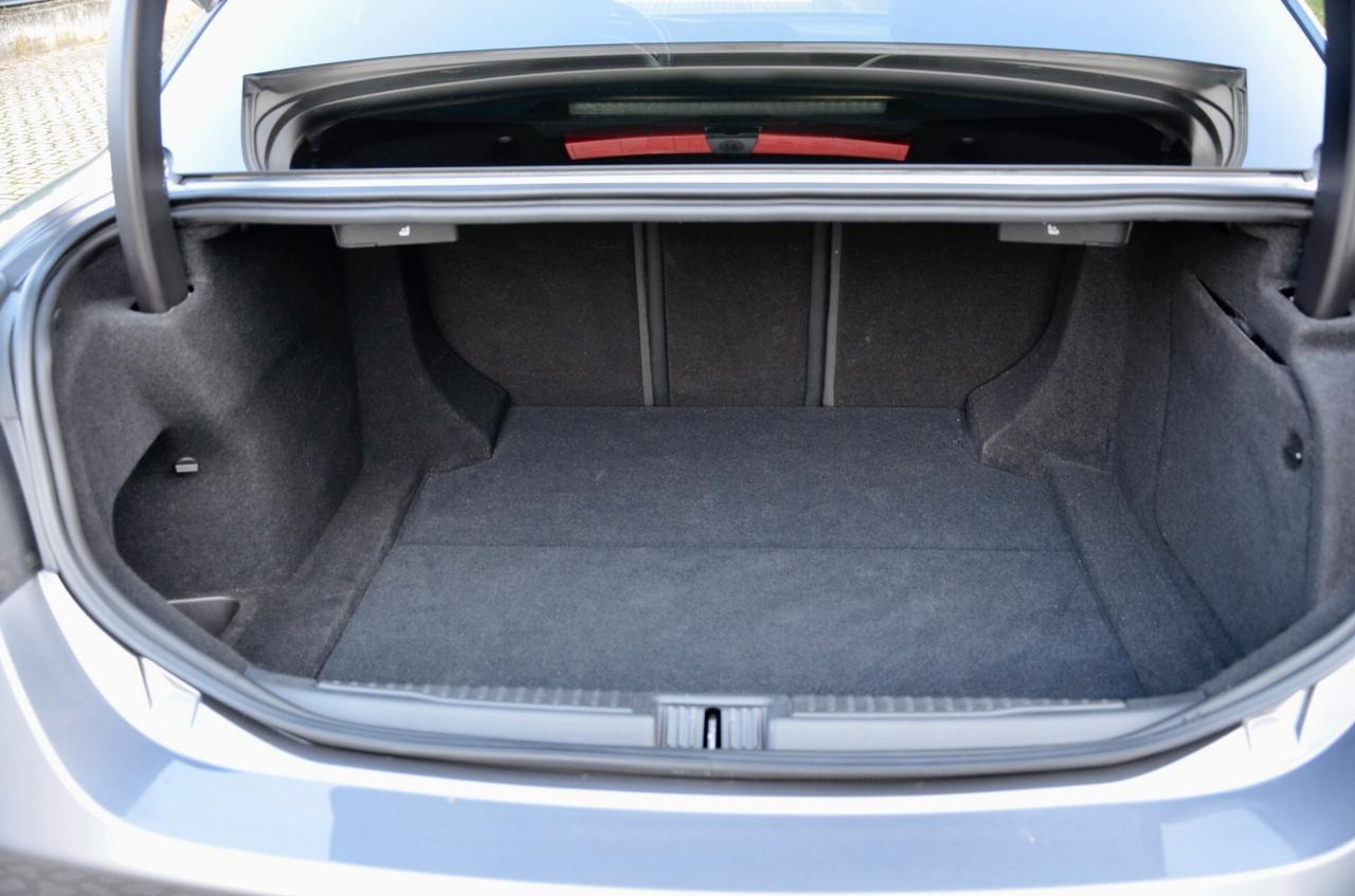 ALFA ROMEO GIULIA 2.2 TD 190cv AT8, ECCELLENTI CONDIZIONI, UFF ITALIANA, SERVICE UFFICIALI, EURO 6D, FARI XENO, NAVI, RETROCAMERA, APPLE ANDROID, PERMUTE