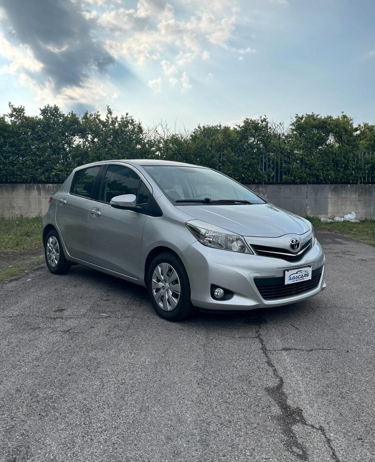 Toyota Yaris 1.0 51kW Benz 5p *SOLO 40.000 KM CERTIFICATI*