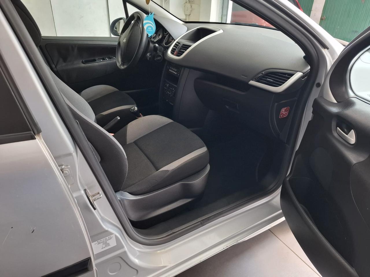 Peugeot 207 1.4 8V 75CV 5p. X Line ECO GPL