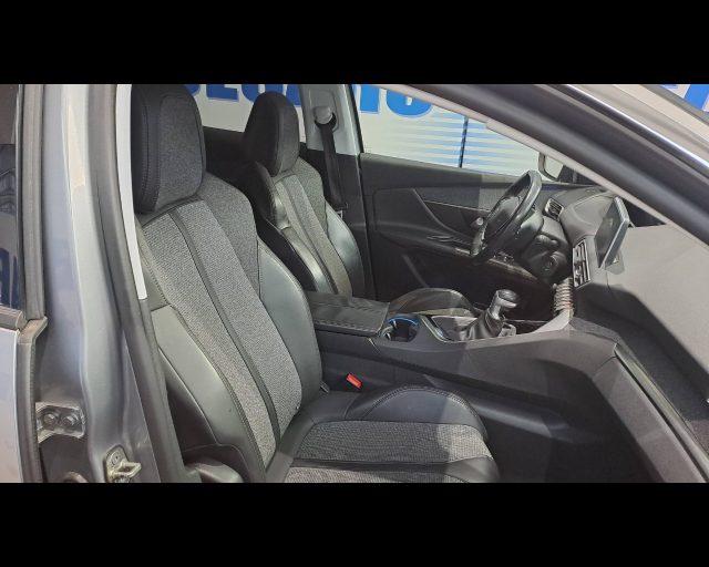 PEUGEOT 3008 1.6 bluehdi Business s&s 120cv