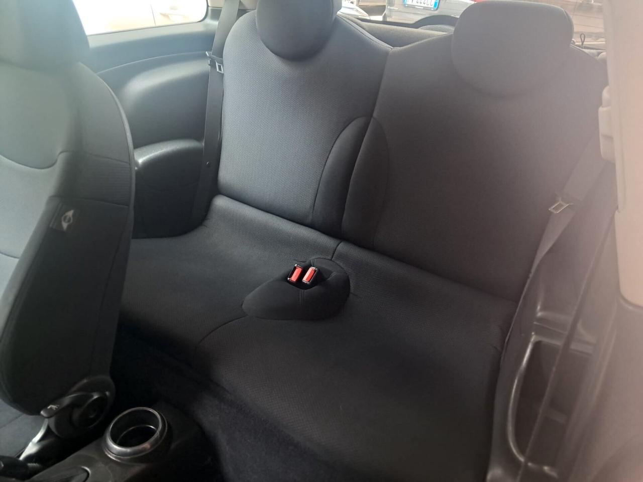 Mini 1.6 16V One de luxe-NEOPATENTATI-Km128000-Euro3990