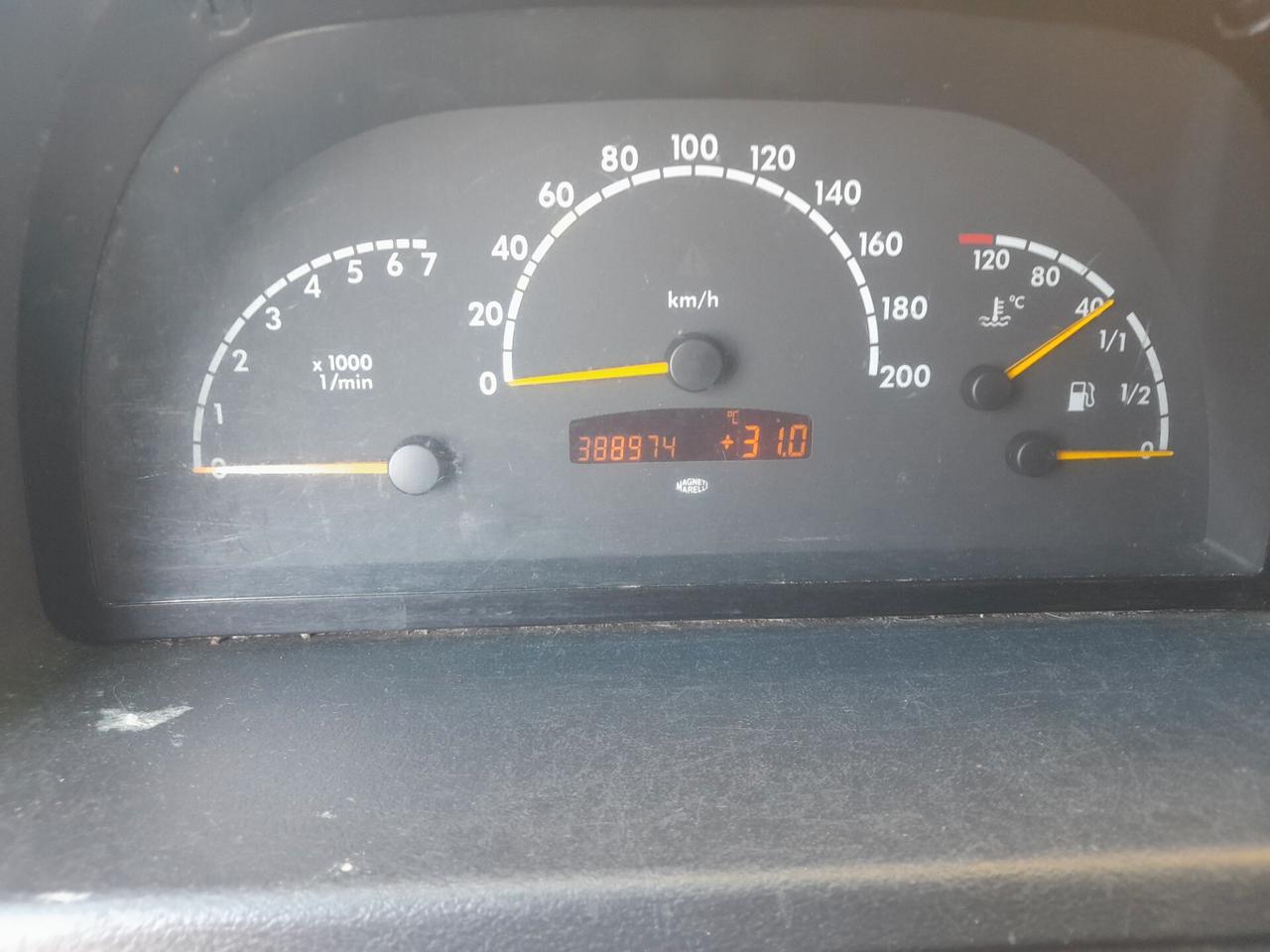 Mercedes-benz AG Mb 638