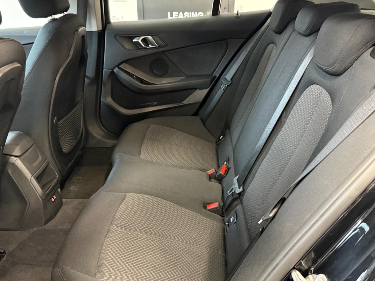 Bmw 118 118i 5p. Business Advantage VIRTUAL