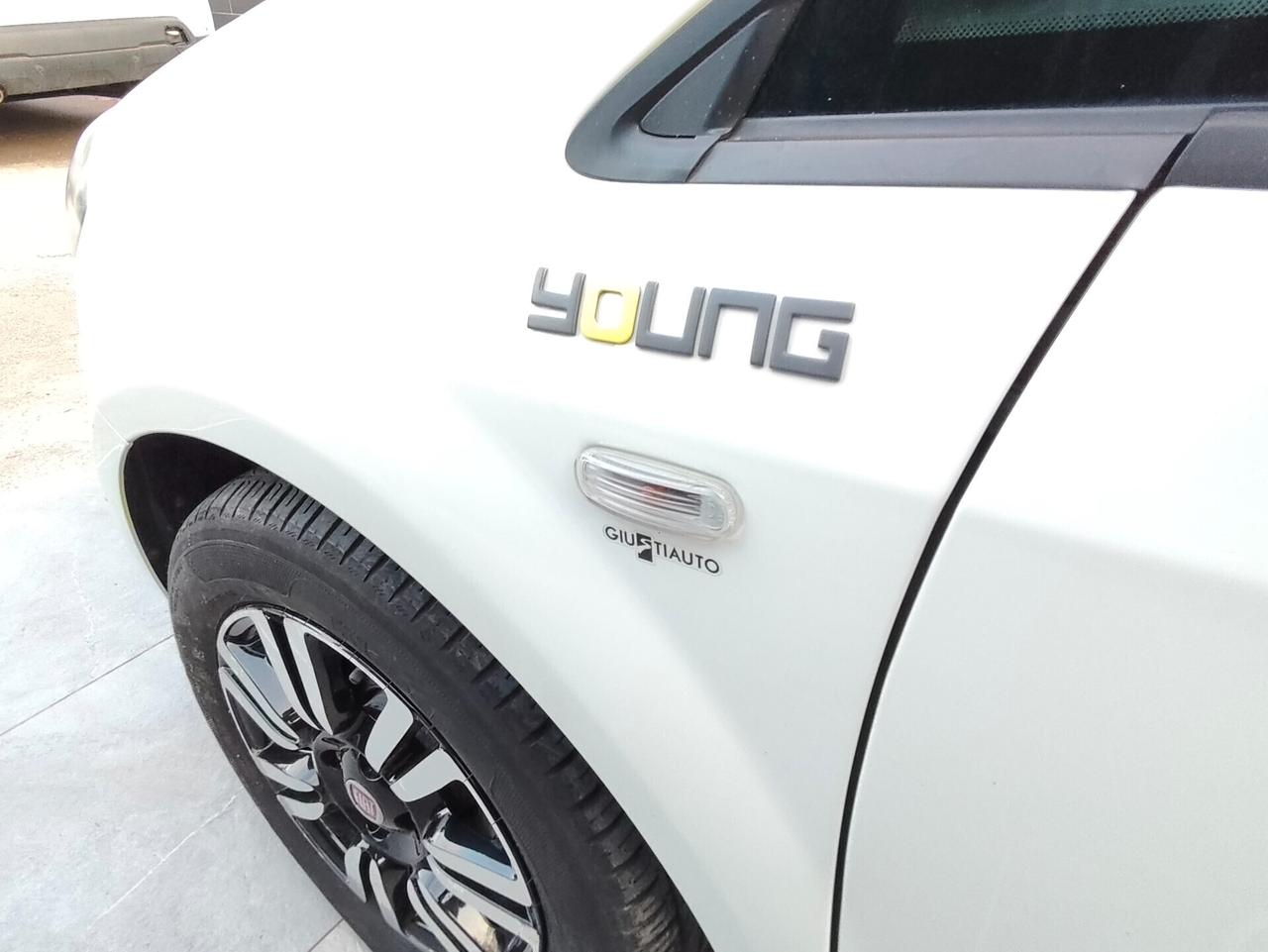 Fiat Punto 1.2 BENZINA Young NAVIGATORE