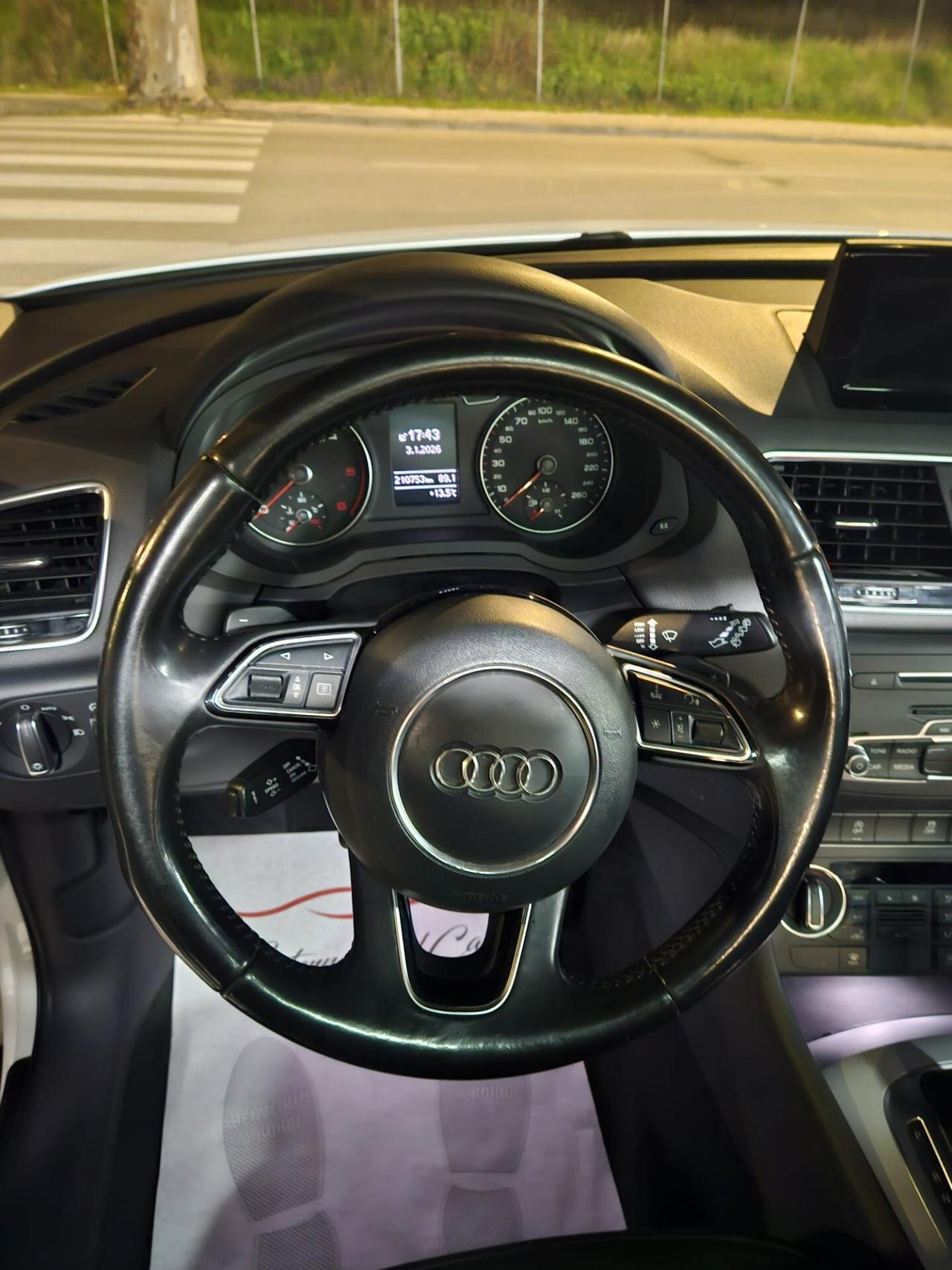 Audi Q3 2.0 TDI 120cv 88kw AUTOMATICA F1 TETTO