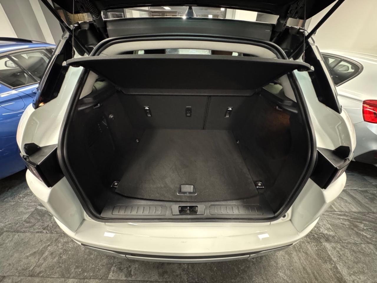 Range Rover Evoque 2.0 TD4 150 CV HSE R-Dynamic