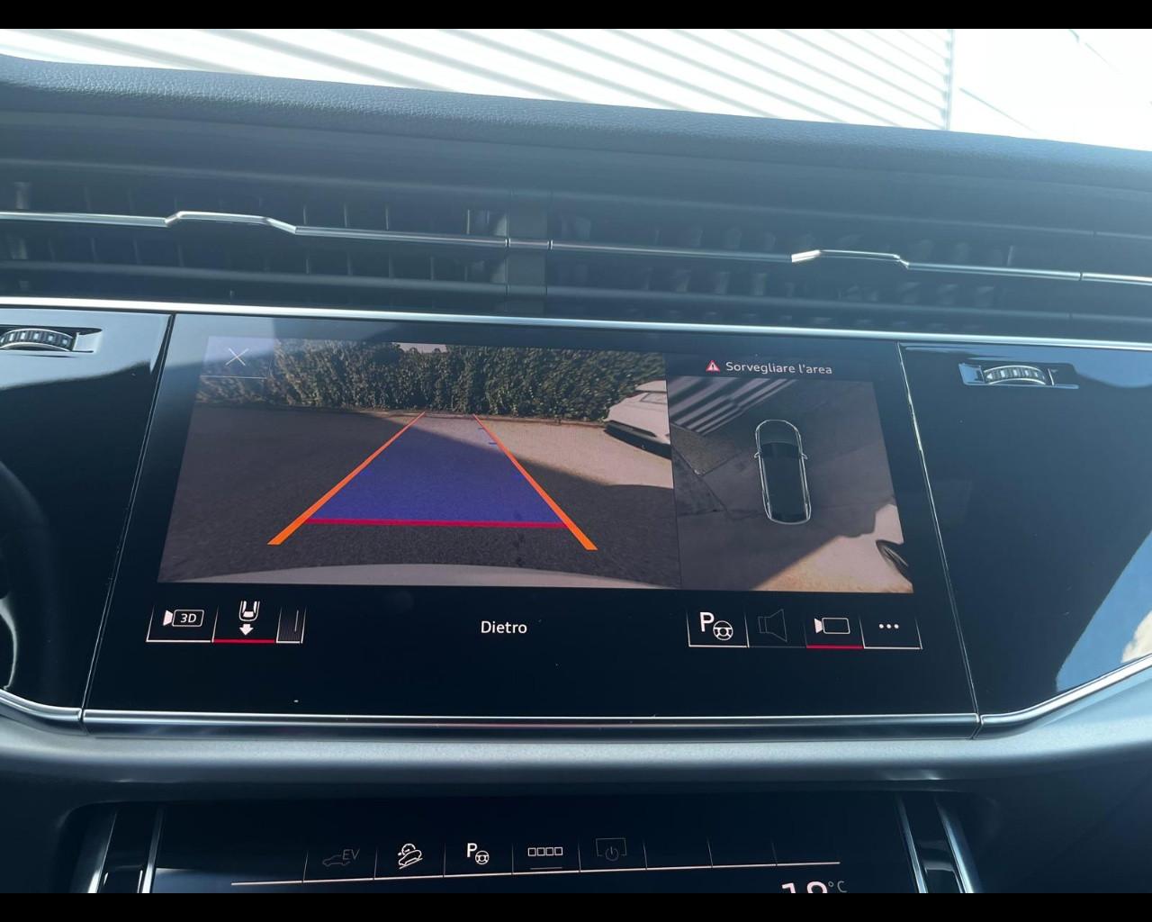 AUDI Q8 55 TFSIe QUATTRO TIPTRONIC