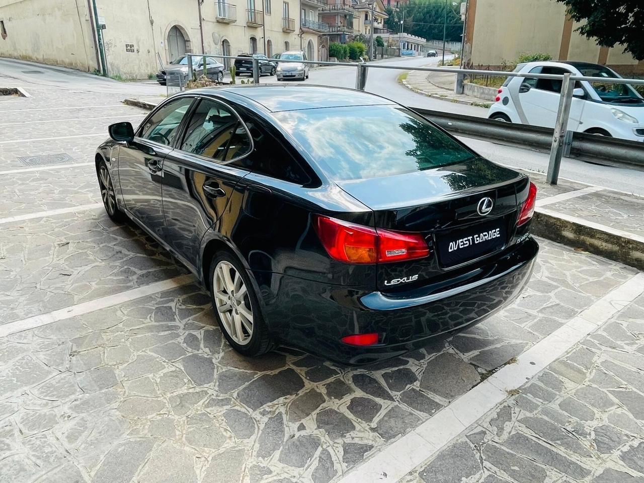 Lexus IS 220d 2.2 16V Sport + Tetto