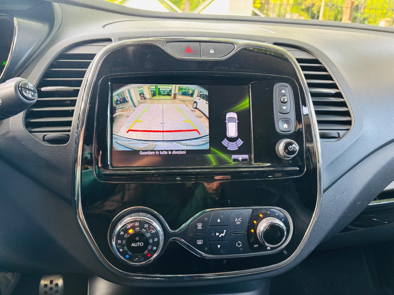 RENAULT Captur dCi 8V 90 CV EDC Initiale Paris