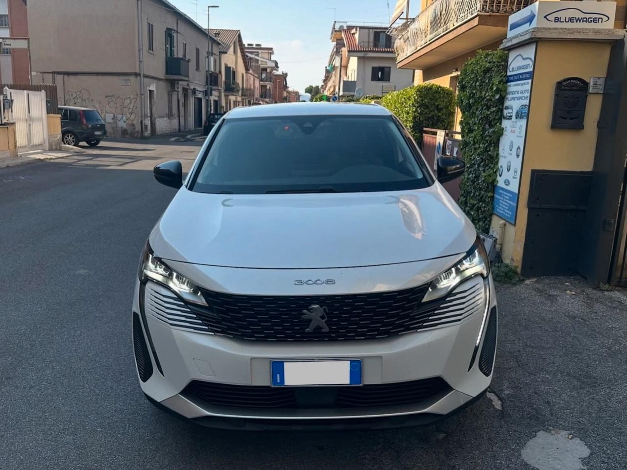 Peugeot 3008 1.5 BlueHDi 130cv Allure Pack AUTOMATICA NAVIGAZIONE CAMERA 360° RETROCAMERA PELLE FINANZIABILE