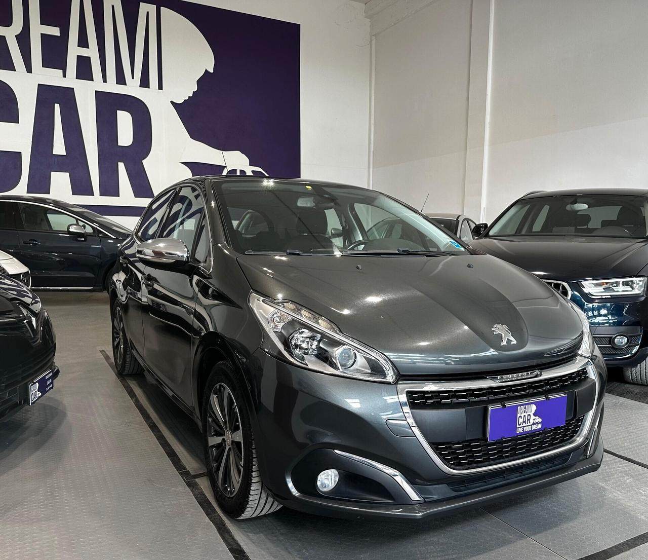 Peugeot 208 PureTech 82 5 porte Allure