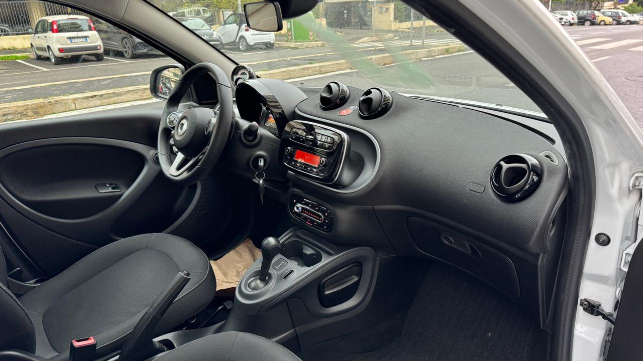 Smart ForFour 90 0.9 Turbo SUPER PASSION LED PANORAMA CERCHIO 16 CAMBIO F1 PACCHETTO SPORTIVO CERCHIO 16