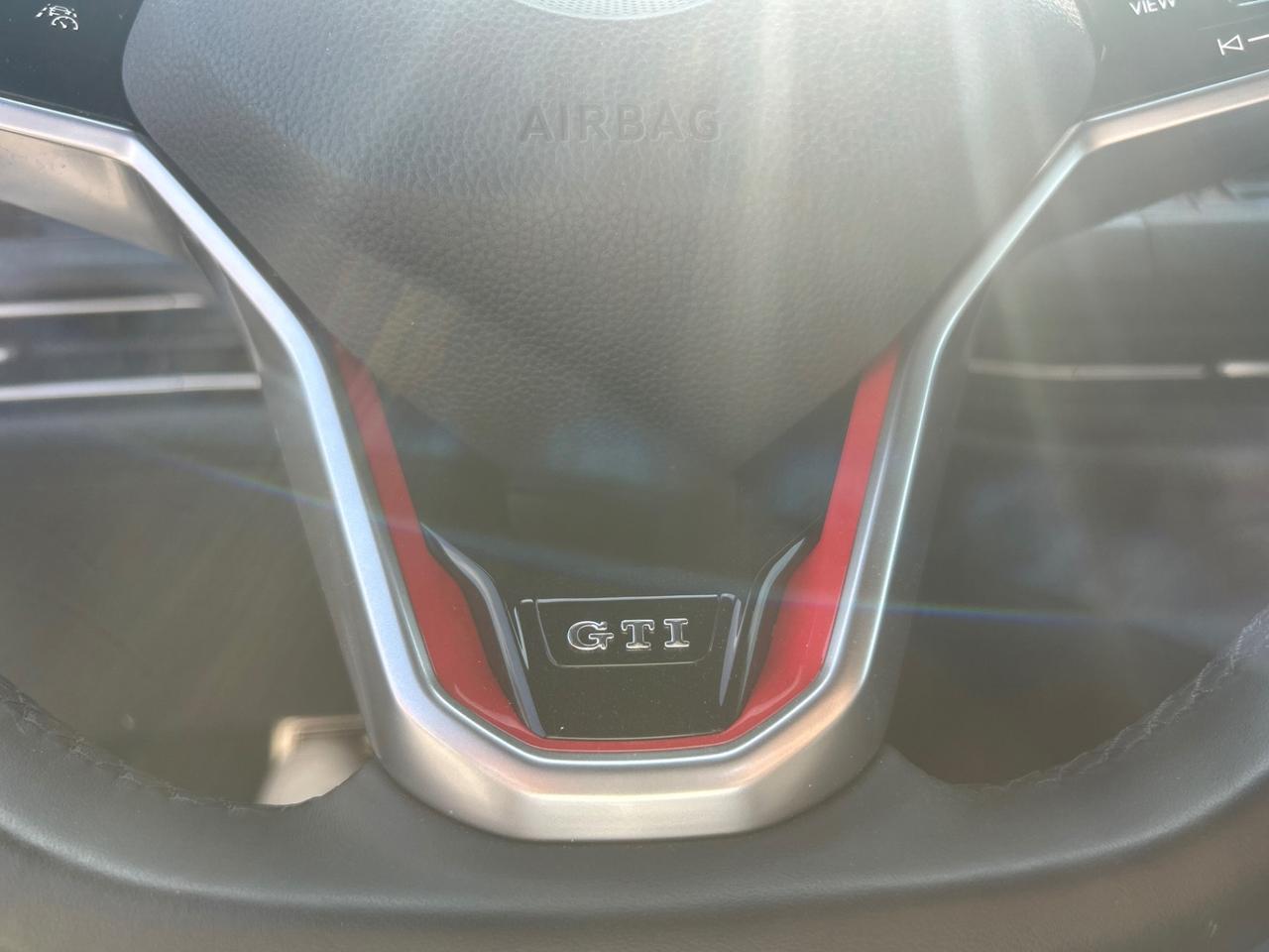 VOLKSWAGEN Golf 8 GTI