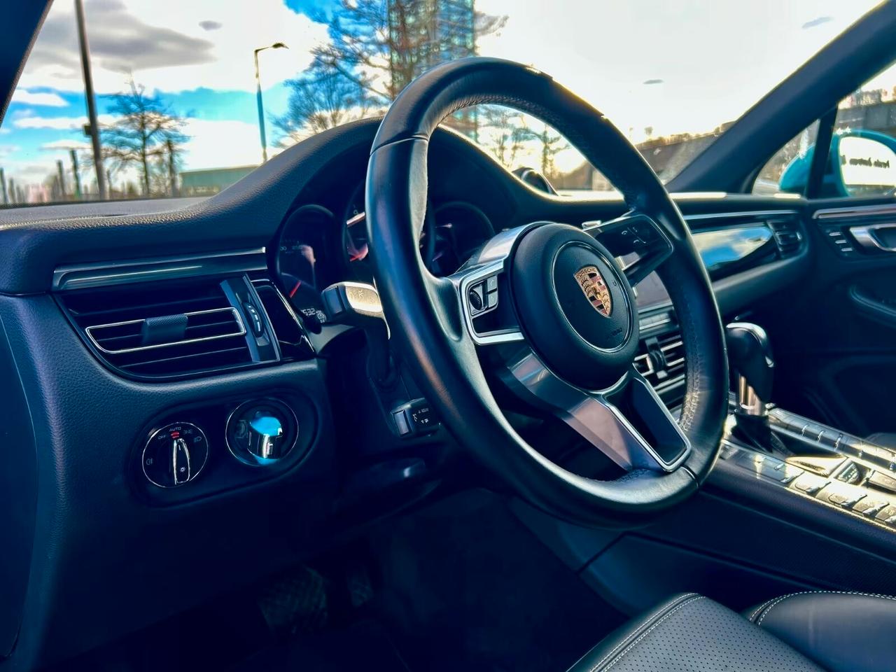 Porsche Macan 2.0 LED, sistema di navigazione, telecamera