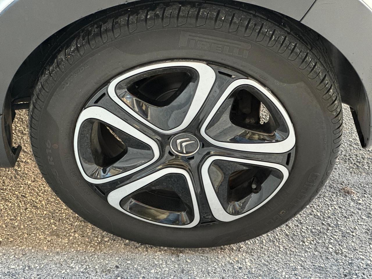 Citroen C3 1.5 BlueHDi 100CV Shine