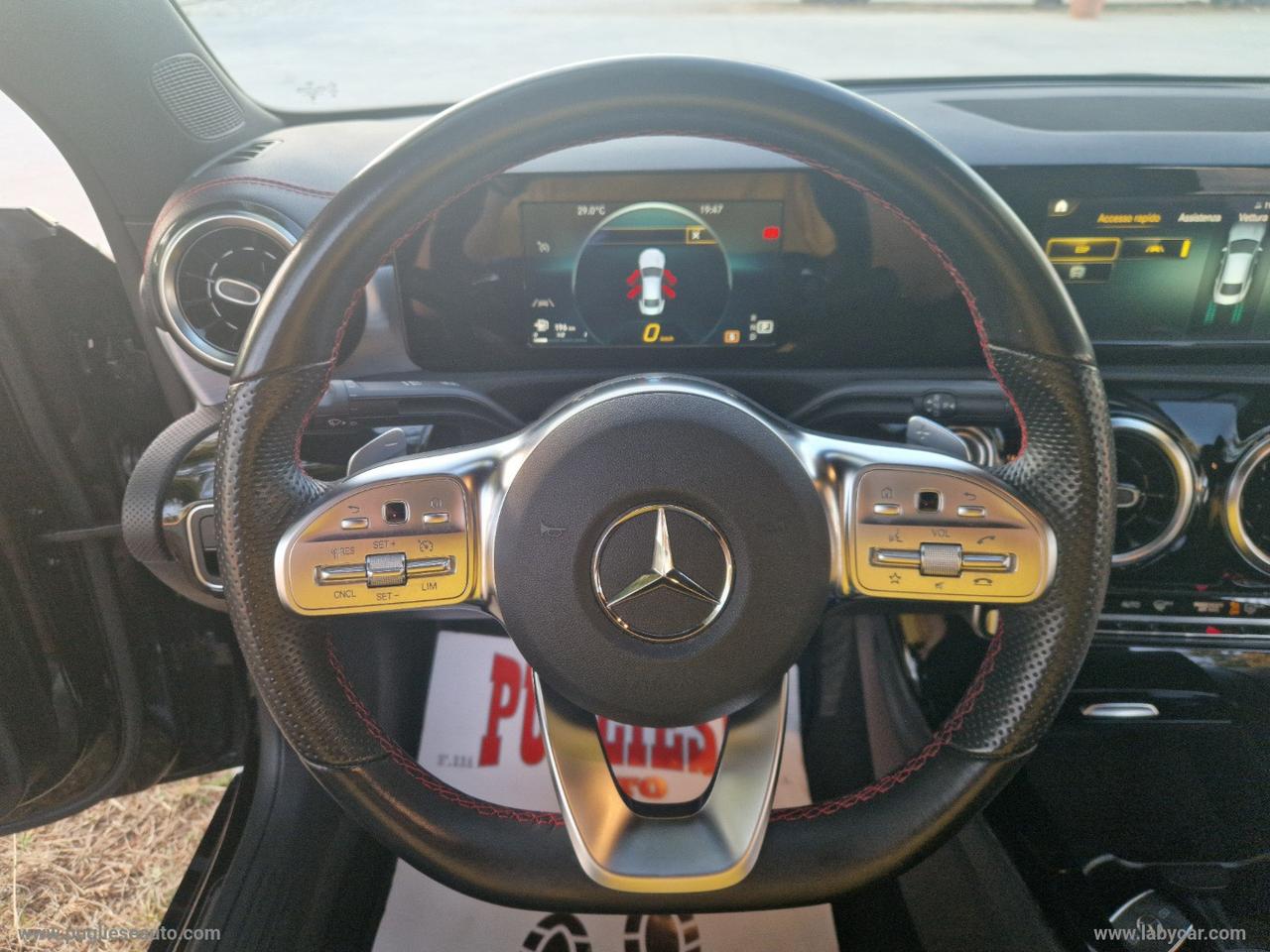 MERCEDES-BENZ CLA 200 d Automatic Premium NIGHT EDITION