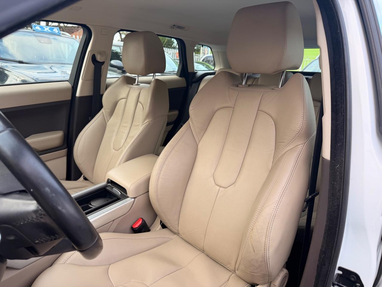 Land Rover Range Evoque 2.2 TD4 5p. Prestige 150.000 KM