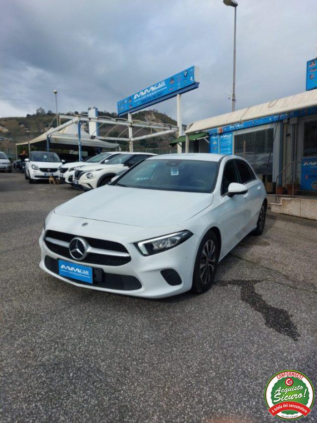 MERCEDES-BENZ A 180 d Automatic Premium