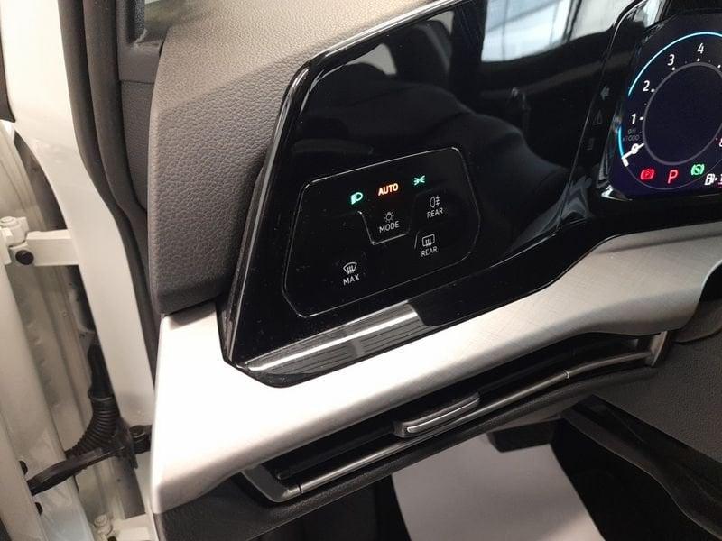 Volkswagen Golf 1.5 eTSI EVO ACT Life DSG