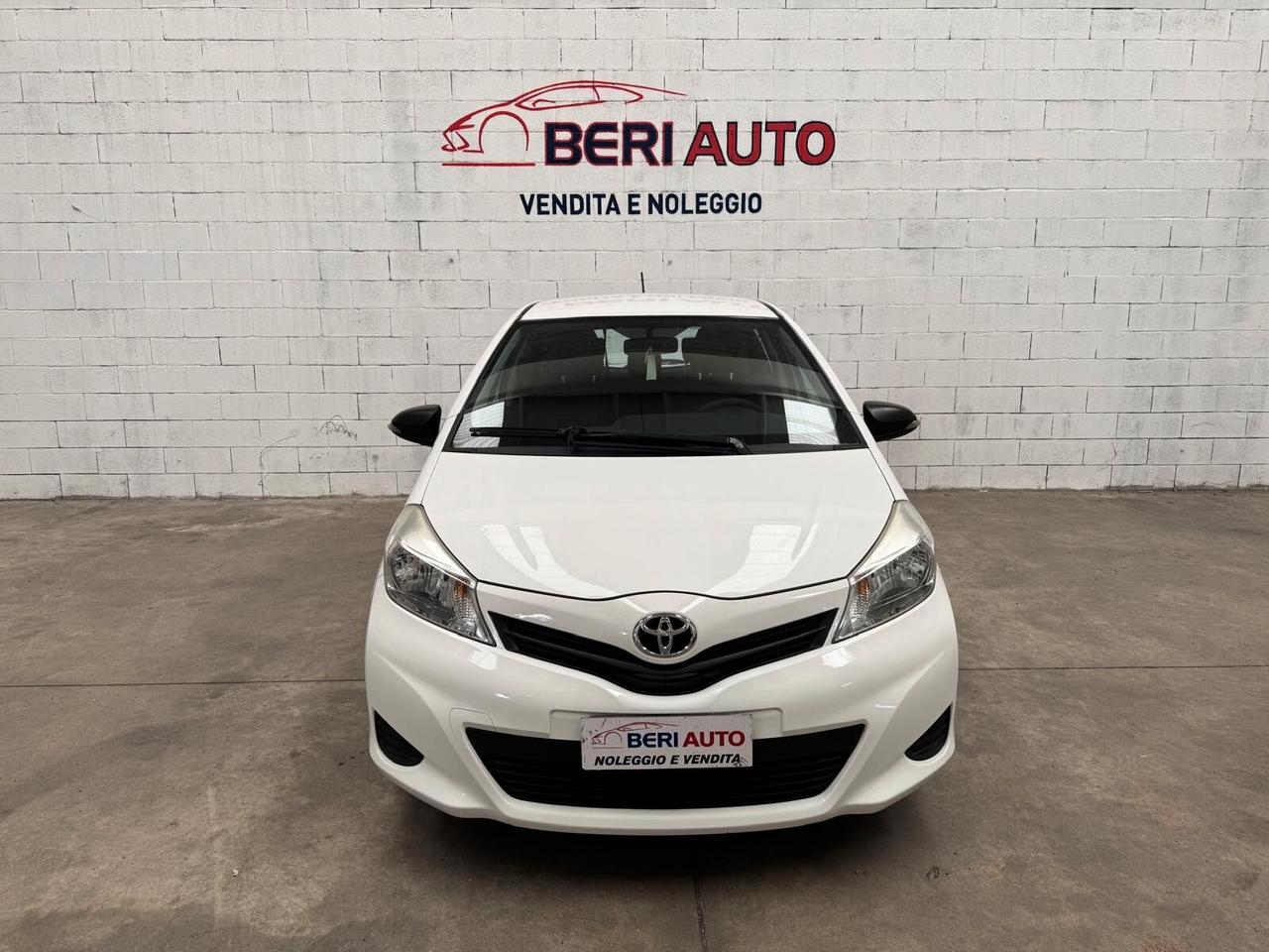 Toyota Yaris 1.0 5 porte Lounge