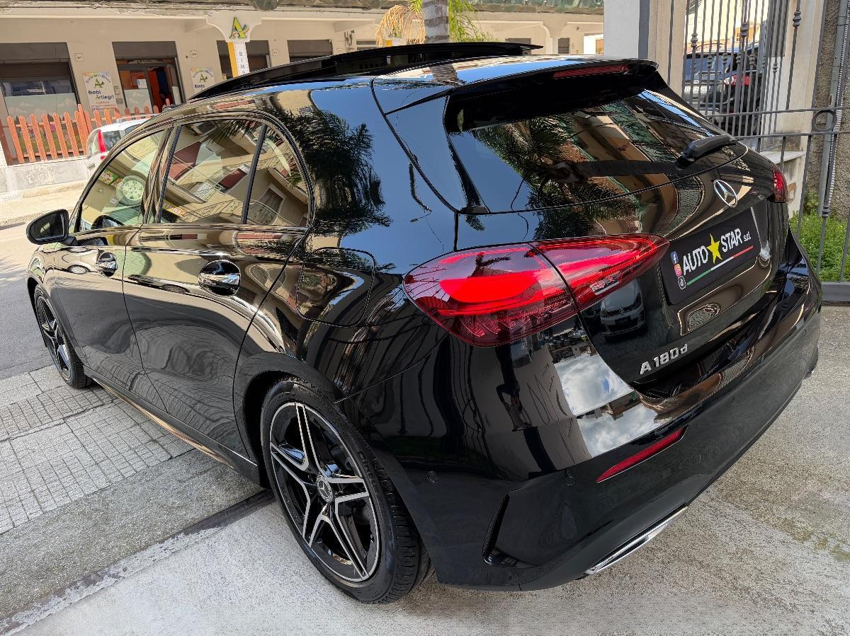 New Mercedes-Benz Classe A 180d Premium AMG Night Edition 116CV