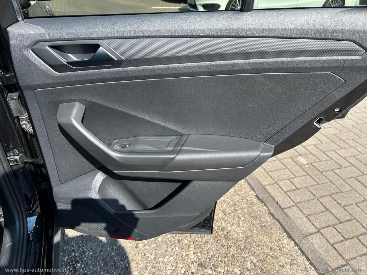 VOLKSWAGEN T-Roc 2.0TDI R-LINE Full Led Navi Pelle Iq-Light Matrix