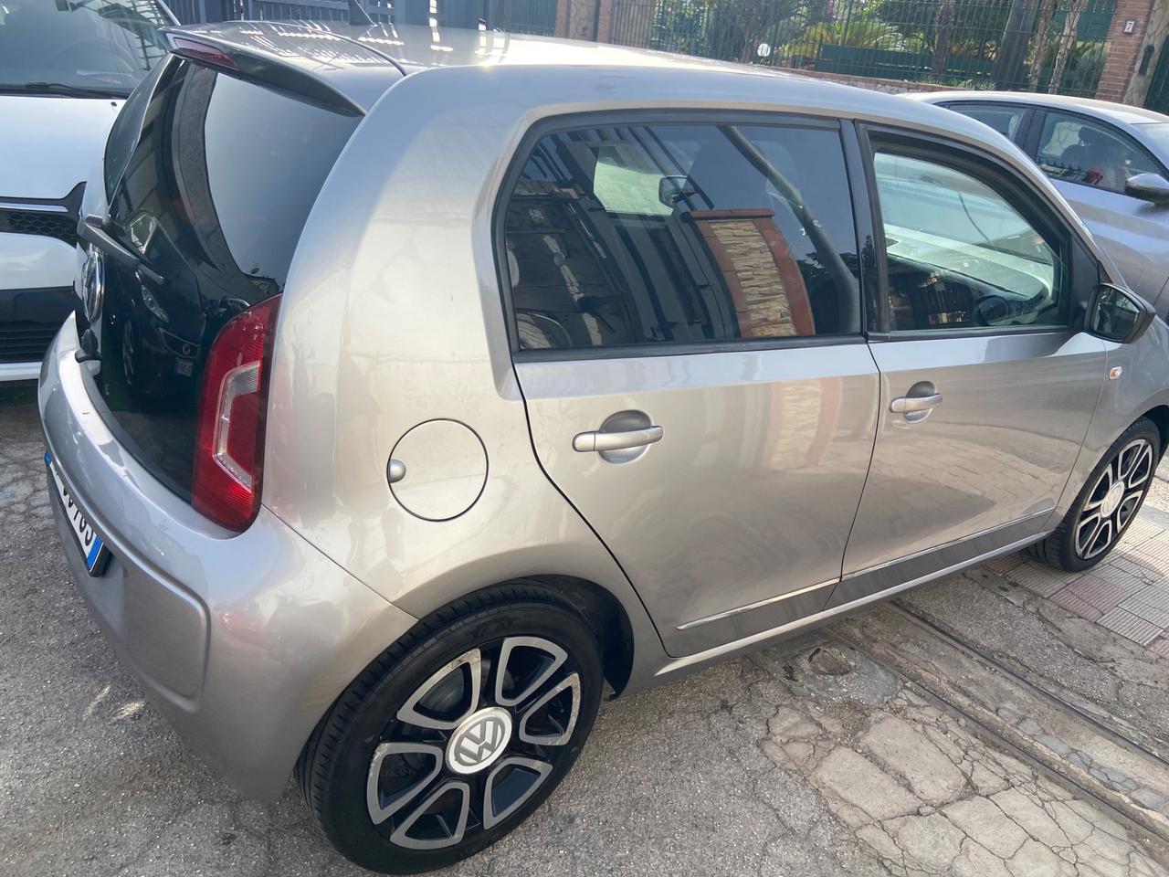 Volkswagen up! 1.0 75 CV 5p. high