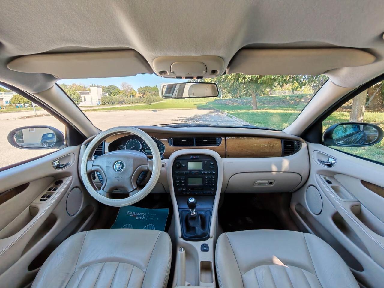 Jaguar X-Type 2.5 V6 24V cat Executive