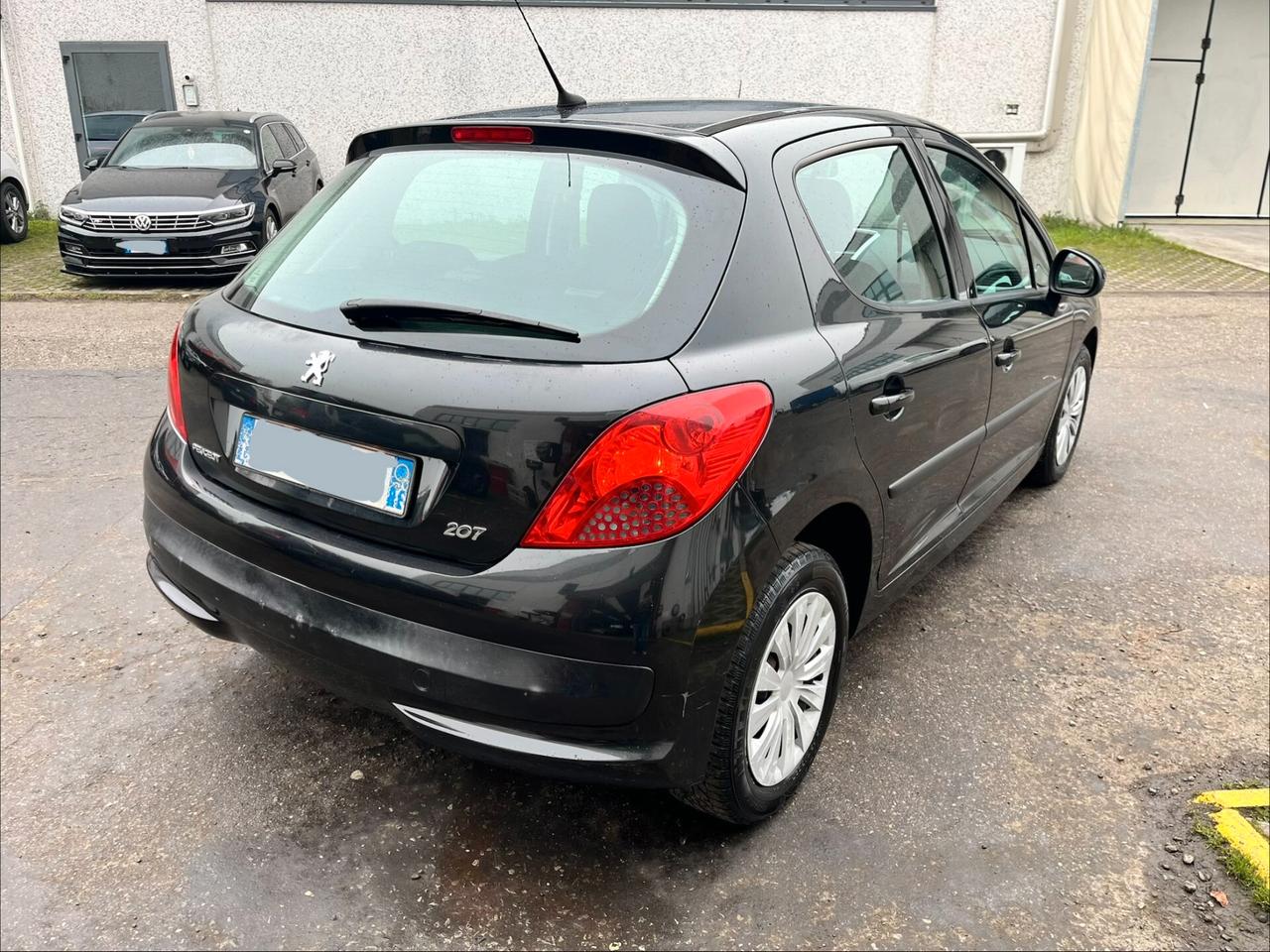 Peugeot 207 1.4 8V 75CV 5p. ONE Line