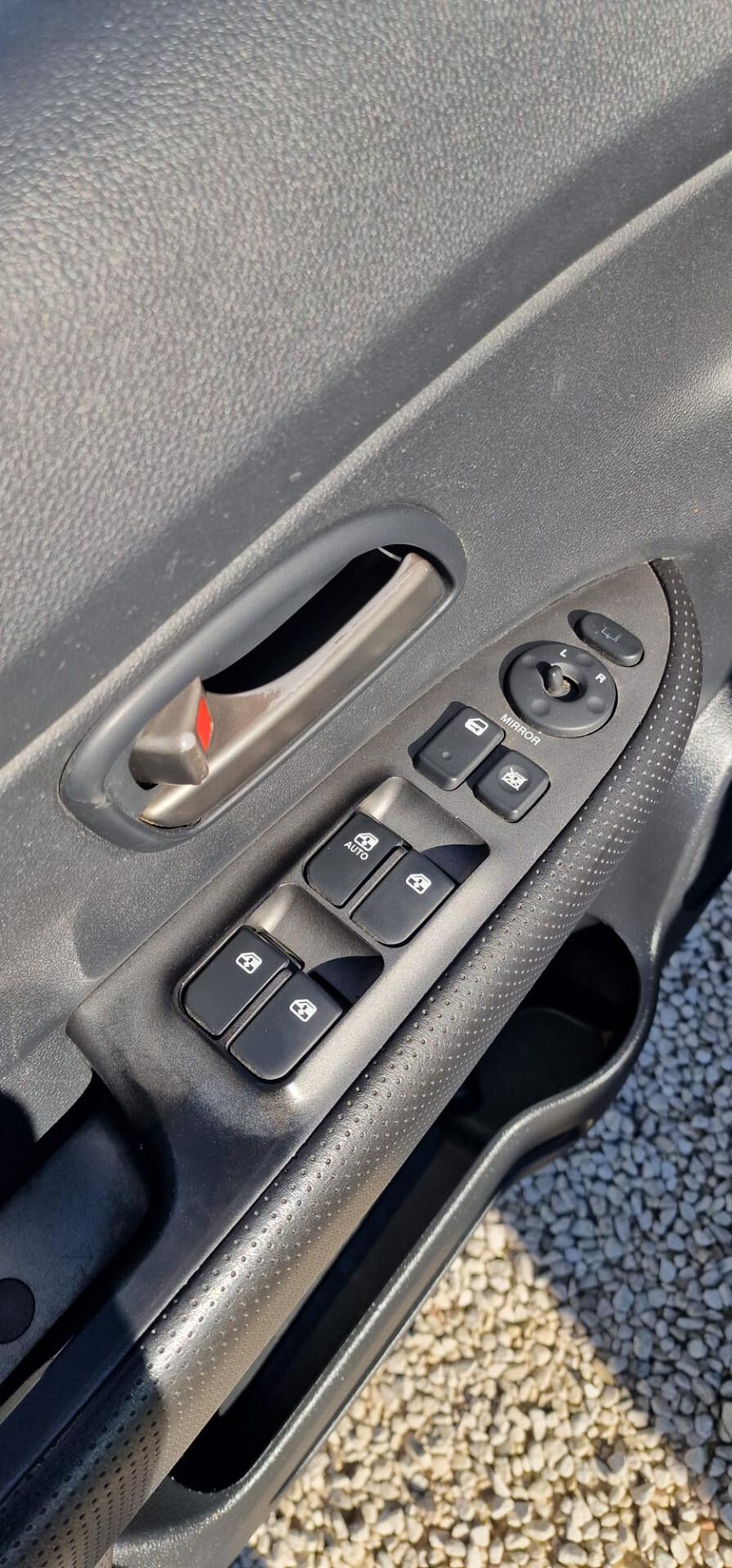 Kia Carens 2.0 16V CRDi VGT EX Class