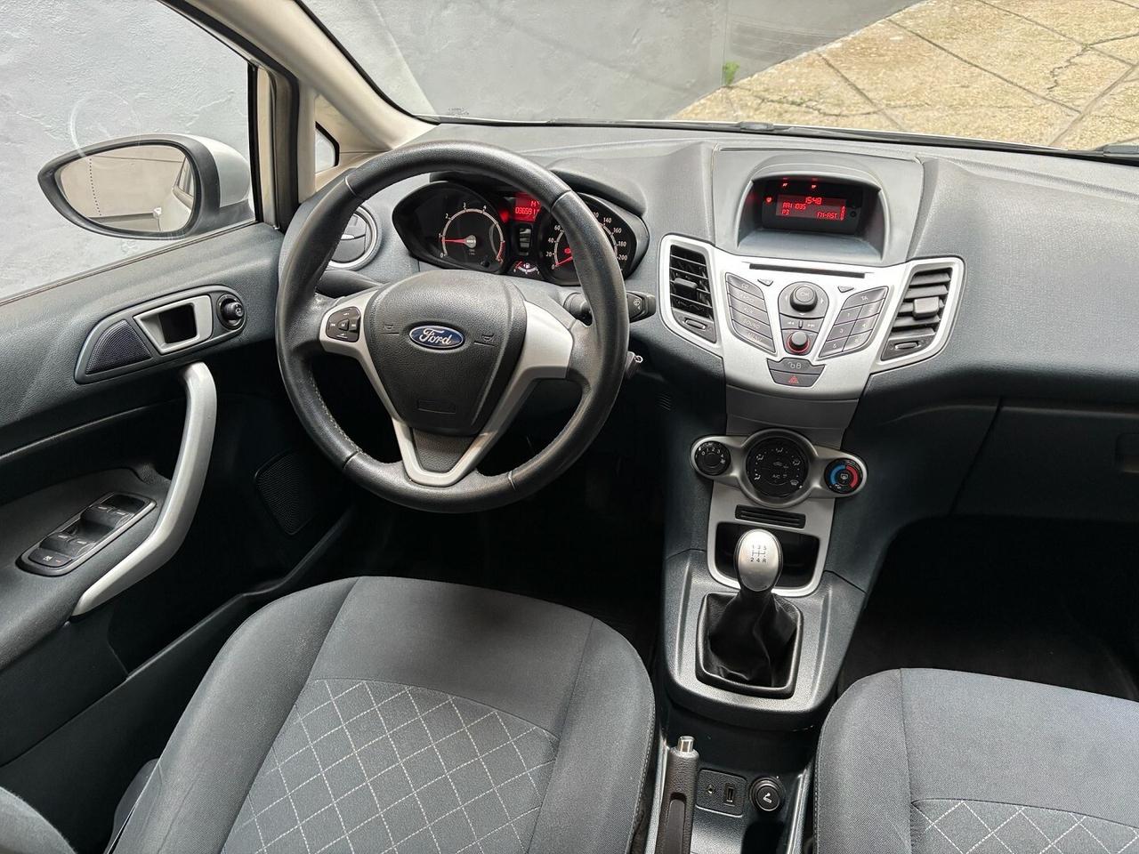 FORD FIESTA 1.2 - UNICO PROPRIETARIO