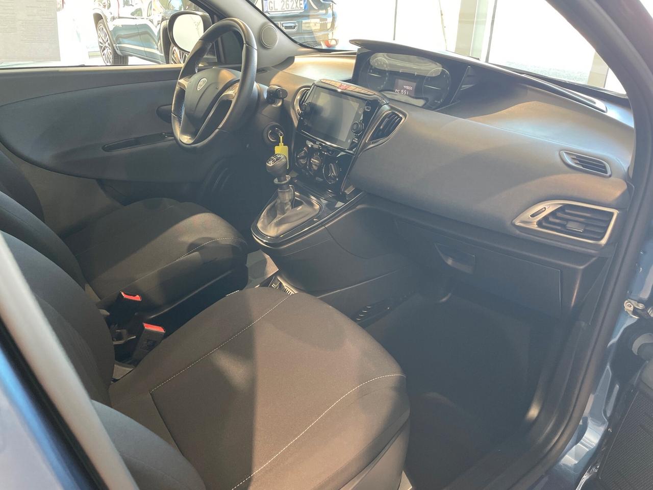 Lancia Ypsilon 1.0 FireFly 5 porte S&S Hybrid Gold