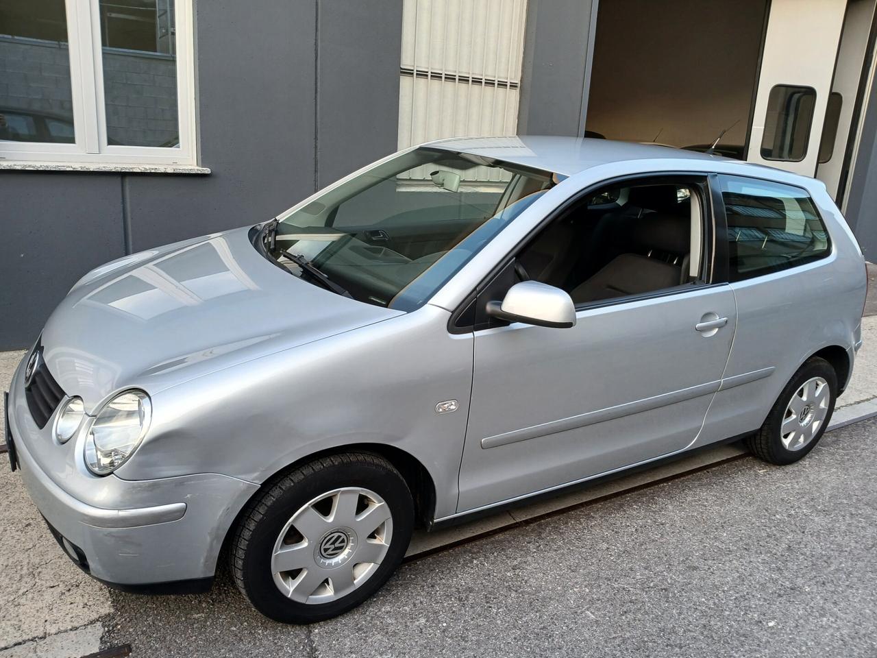 Volkswagen Polo 1.4 16V 3p. Trendline*NEOPATENTATI